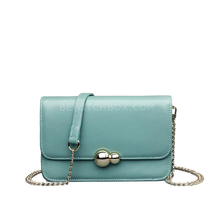 The chain mini shoulder bag